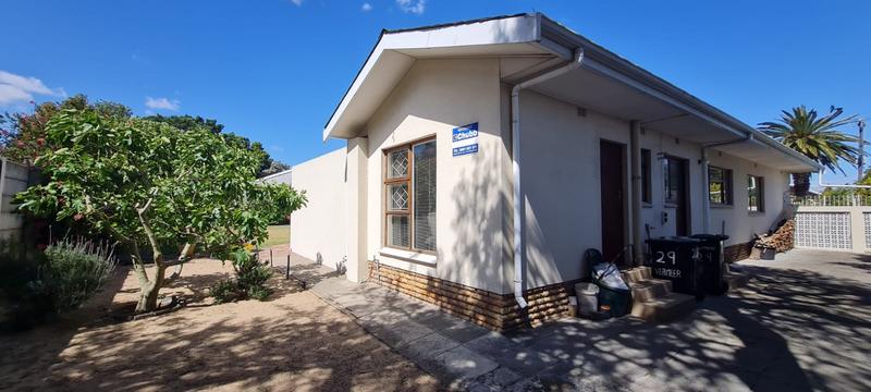 5 Bedroom Property for Sale in De La Haye Western Cape